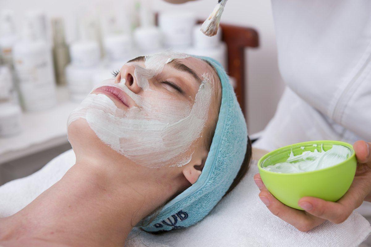 O3+ vs VLCC Facials: Gold, Diamond, Glow or Signature, Which Is Right for You?