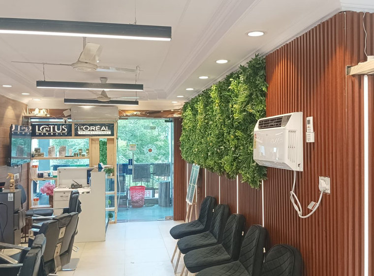 Inside Coolcut Salon, Rohini Sector 9