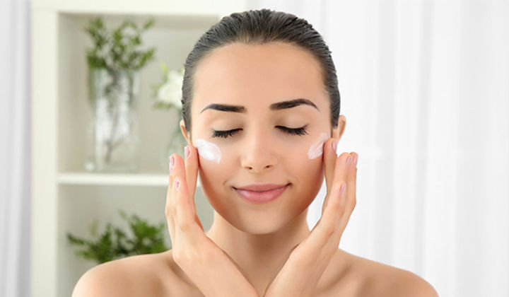 Mastering the Art of Retinol: How to Add This Powerhouse Ingredient to Your Skincare Routine